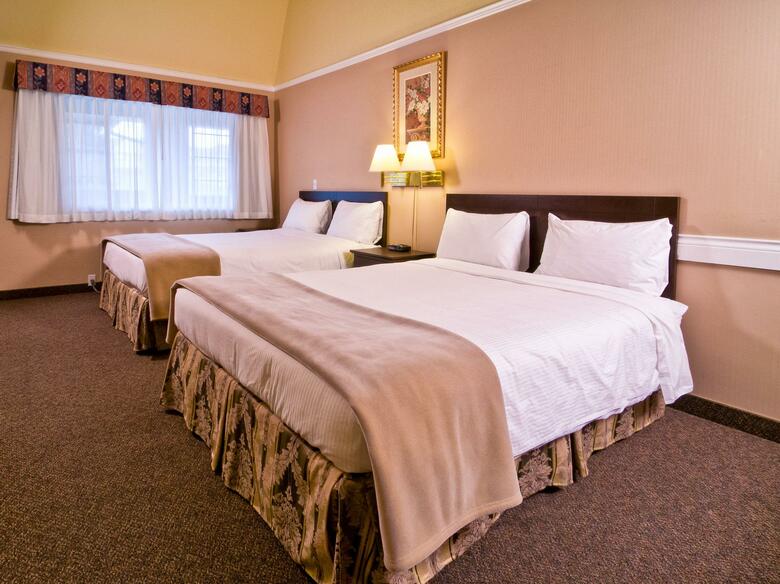 Hotel Kelowna Inn & Suites
