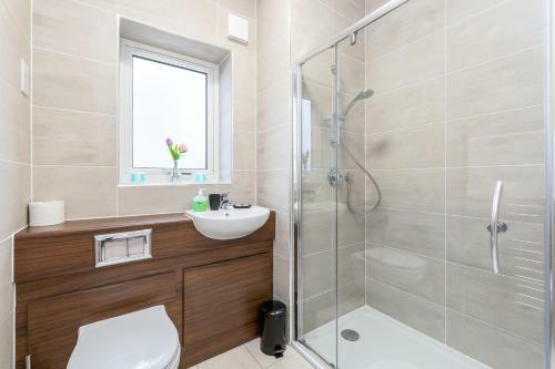 Lovely 2-bed Apartment In Dartford