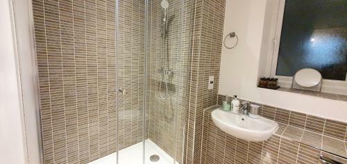 Sterling House, Dartford With Netflix & Amazon Music