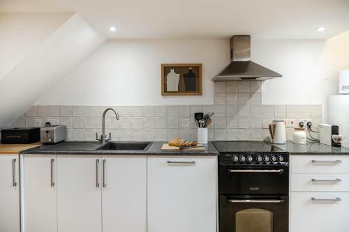 Contemporary Barn Conversion In Rural Suffolk - 4