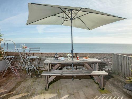 Seaspray, Coastguard Cottages