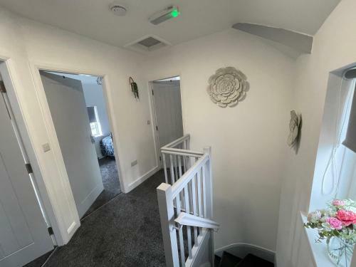 Spacious House, Ideal For Contractors, Leisure Or Corporate Stays