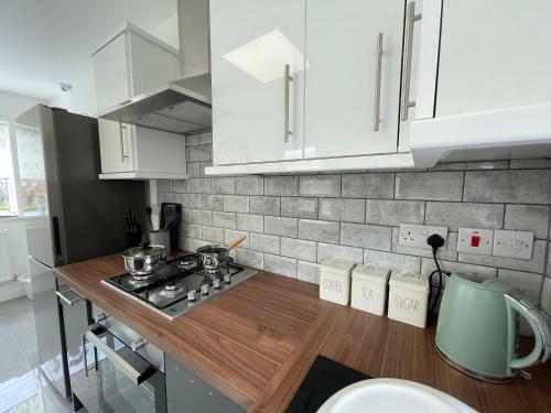 Spacious House, Ideal For Contractors, Leisure Or Corporate Stays