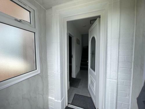 Spacious House, Ideal For Contractors, Leisure Or Corporate Stays