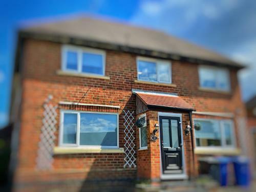Spacious House, Ideal For Contractors, Leisure Or Corporate Stays
