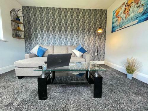 Spacious House, Ideal For Contractors, Leisure Or Corporate Stays