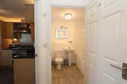 Dunfermline - Luxury Two Bedroom Apartment - Tp