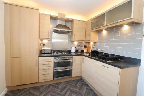 Dunfermline - Luxury Two Bedroom Apartment - Tp