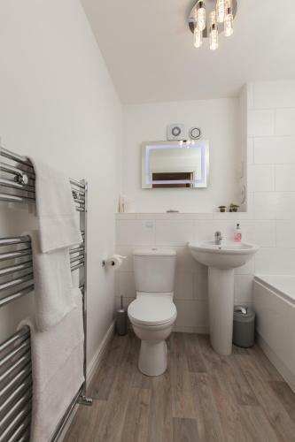 Dunfermline - Luxury Two Bedroom Apartment - Tp
