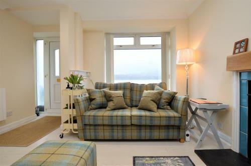 Angel Cottage By The Sea