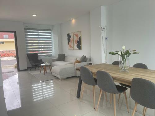 Casa Hygge Para Profesionales O Empresarios