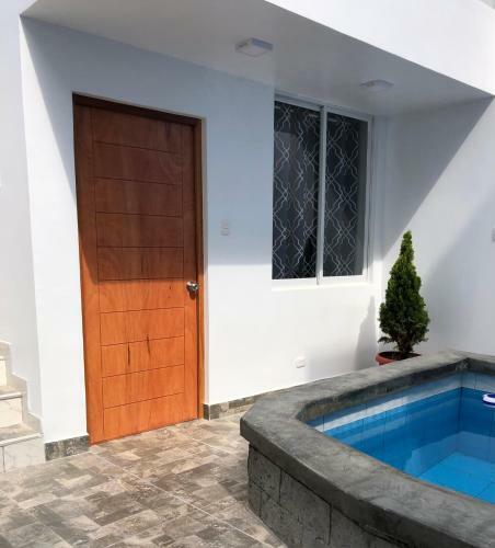 Hostal Bravo Surf Camp Punta Rocas