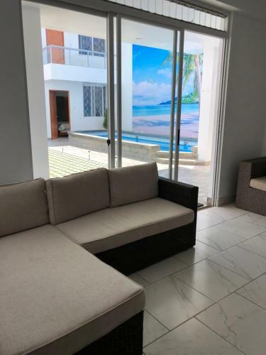 Hostal Bravo Surf Camp Punta Rocas