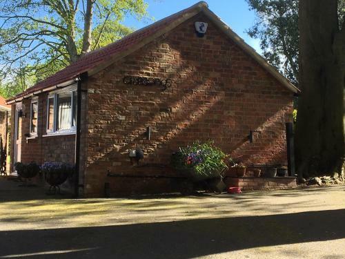 Crossways Self-catering Cottage - Self Contained