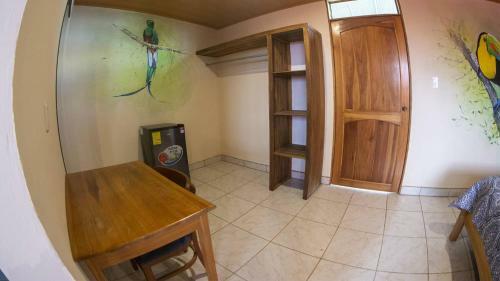 Hostal La Tigra Mountain House
