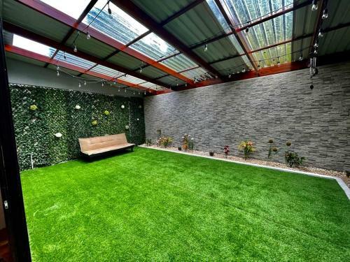 Villa Moni�s House