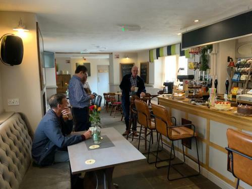 Posada Bird In Bush Elsdon