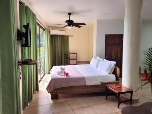 Villa Casa Castillo, 3 Or 6 Bdr, Manuel Antonio, Ocean View