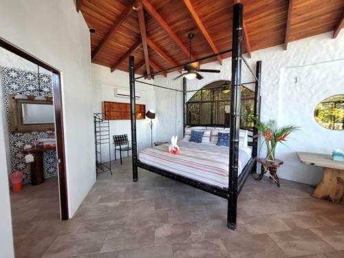 Villa Casa Castillo, 3 Or 6 Bdr, Manuel Antonio, Ocean View