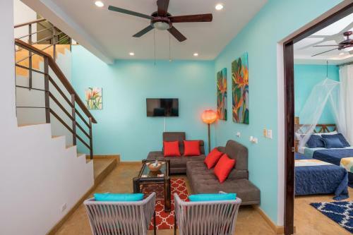 Luxurious 5 Bed 45 Ba Home With Amazing Ocean Views And Private Beach Access