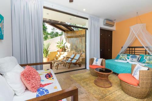 Luxurious 5 Bed 45 Ba Home With Amazing Ocean Views And Private Beach Access