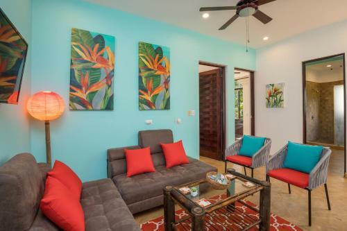 Luxurious 5 Bed 45 Ba Home With Amazing Ocean Views And Private Beach Access