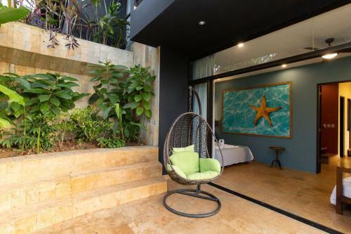 Luxurious 5 Bed 45 Ba Home With Amazing Ocean Views And Private Beach Access