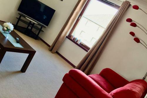 2 Bed**central Apartment-elgin** Free Parking/wifi