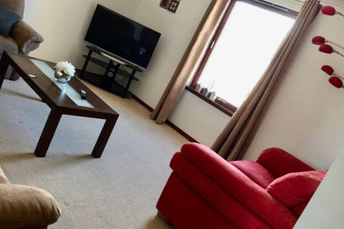 2 Bed**central Apartment-elgin** Free Parking/wifi