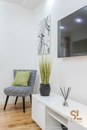 Enfield House By Svelte Living