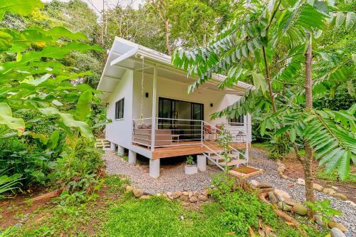 Casa Theia - Comfort Cabin, Caribbean Jungle Beach