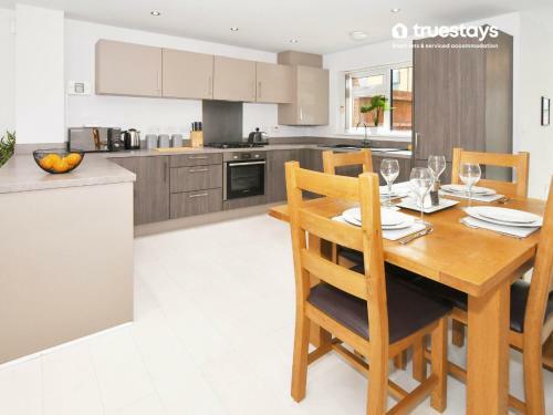 Kiln Side By Truestays - 3 Bedroom House