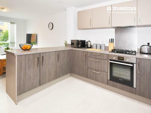 Kiln Side By Truestays - 3 Bedroom House