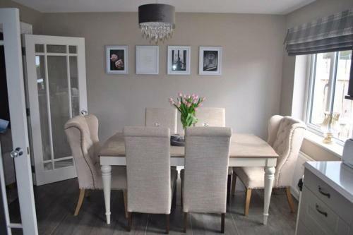 Swallow Lane, Enniskillen, Co Fermanagh, 5* Chic
