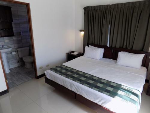 Grand San Jose Apartments