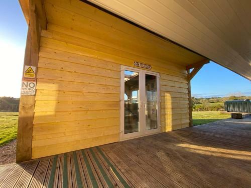 Group Accommodation Sleeps 12 Hot Tub Cinema Pets