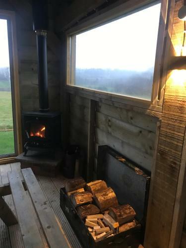 Group Accommodation Sleeps 12 Hot Tub Cinema Pets
