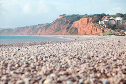 Luxurious 2-bed Apartment In Exmouth