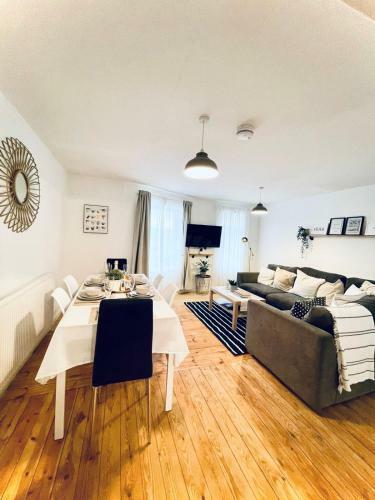 Holiday Home In Exeter Free Parking