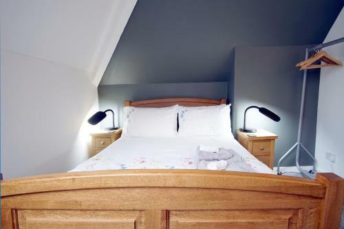 Stunning Central Exeter Apartment With Balcony And Fantastic View