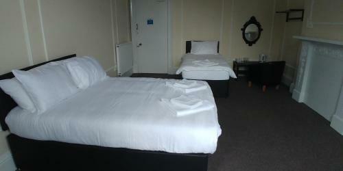 Hostal Mayfair Guest House