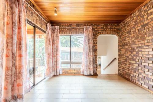 Bed & Breakfast Sojourners' Rest House