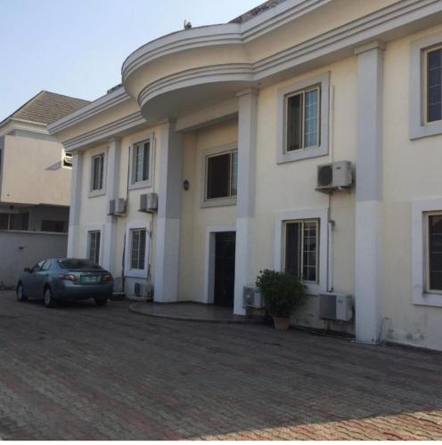 Luxurious 2 Bedroom Apartment In Lekki Phase 1