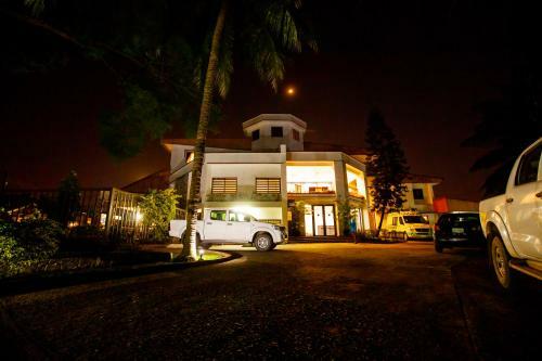 Hotel Genesis Castle