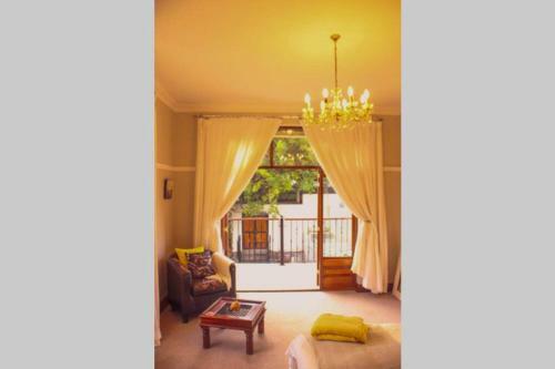 Villa Secret Palace
