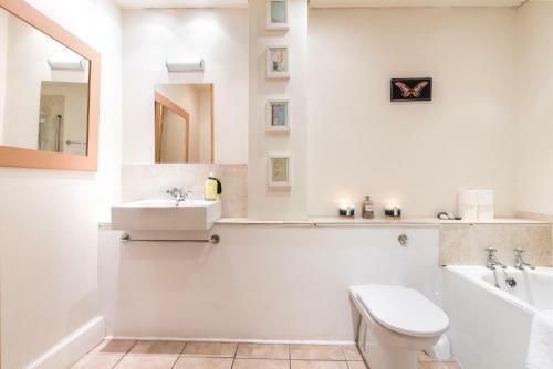Apartamento Grand & Spacious Central Apt With Wifi