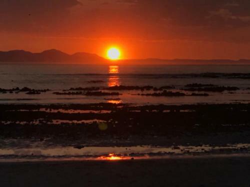 Apartment 18 Gordons Bay Beachfront