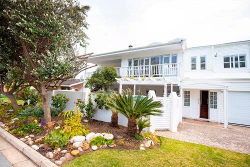 Beach House 11a