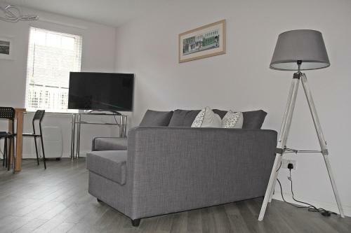 Apartment In Edinburgh With Great View On Castle