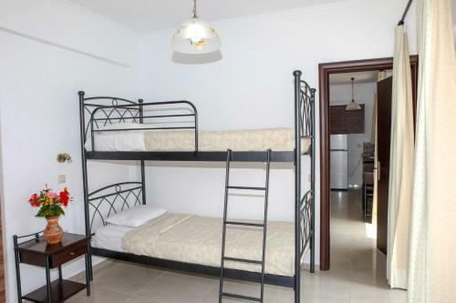 Amoudi Studios Apartments Hotel